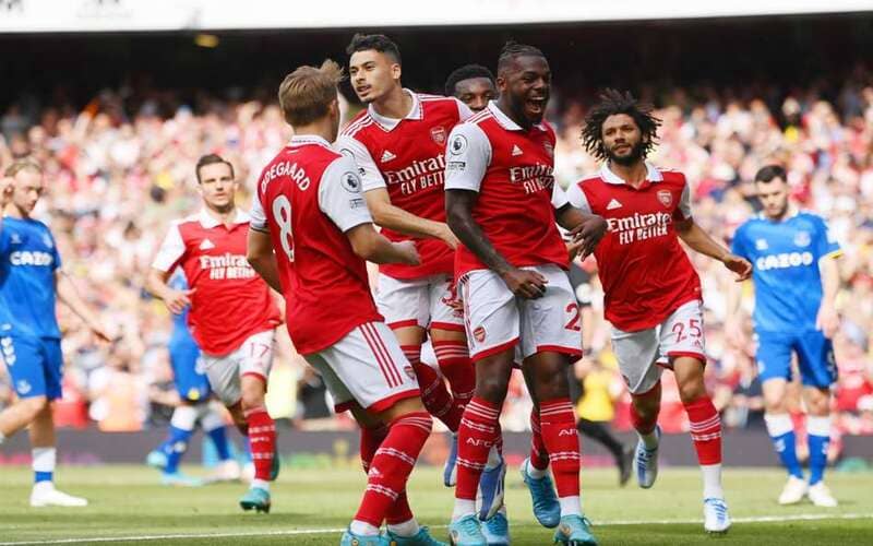 Lần gần nhất Arsenal vô địch Ngoại Hạng Anh là mùa giải nào?